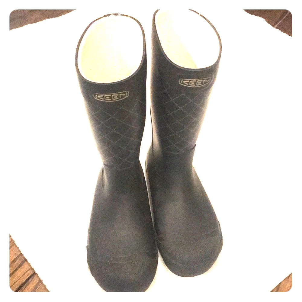 Keen Patterned black rain boots
